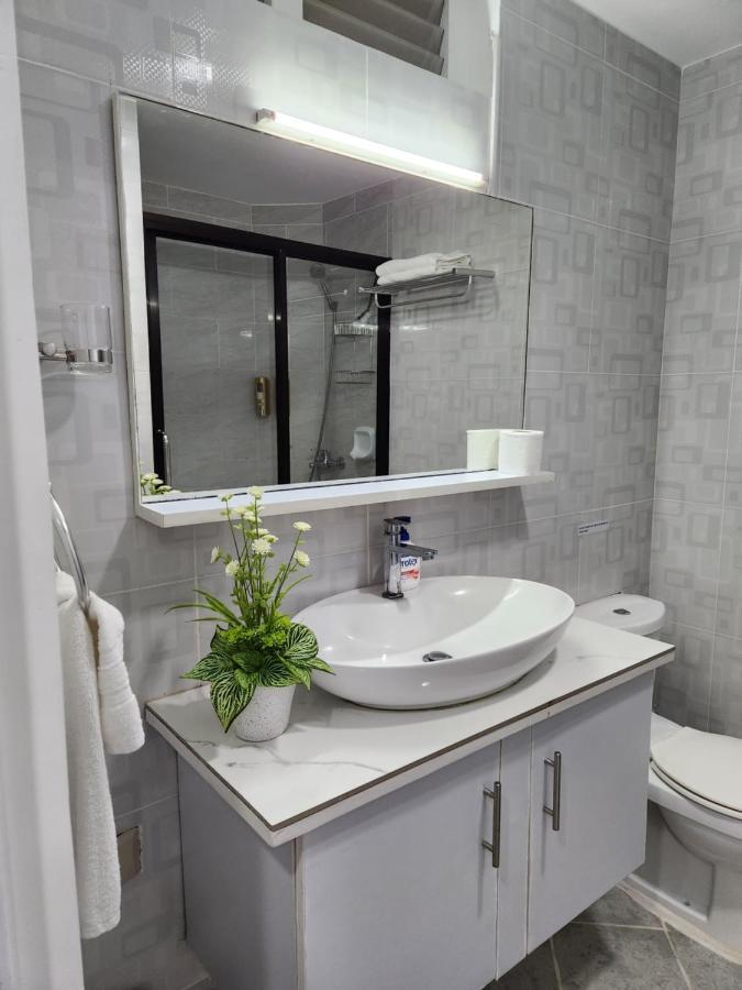 Condo Azur Suites A125 Amani Resorts Residences , 5 Minutes Airport, Netflix, Stylish, Cozy With Luxurious Swimming Pool Lapu-Lapu City Bagian luar foto